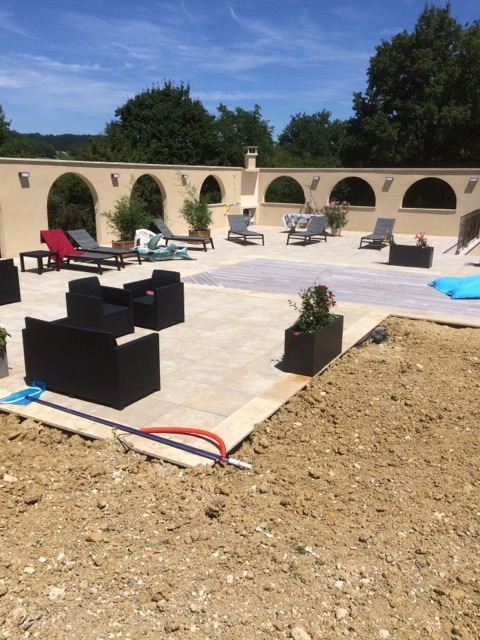 Pose de terrasse pour piscine