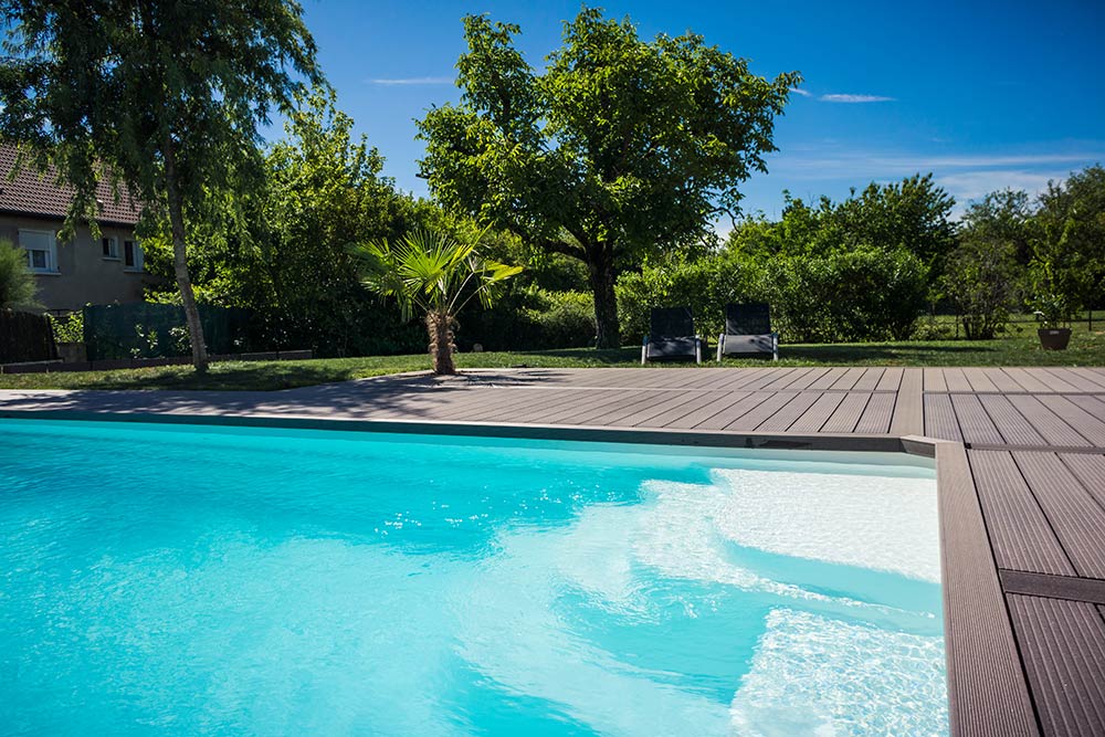 Construction de piscine avec marches