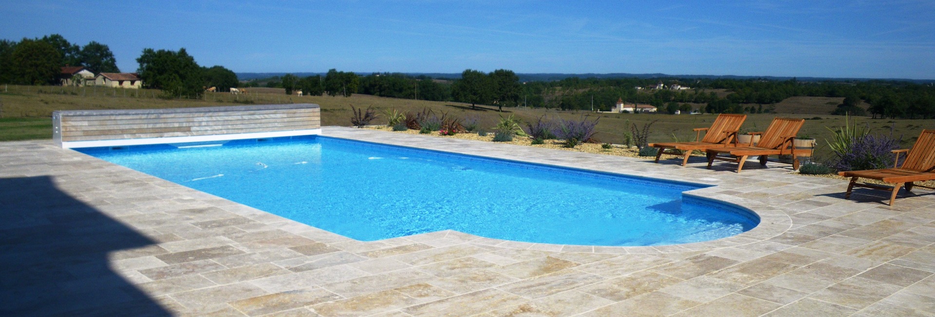 Faire construire une grande piscine